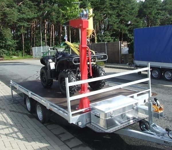 Schwenkkran / Pickupkran PUK 900 kg mit Seilwinde
